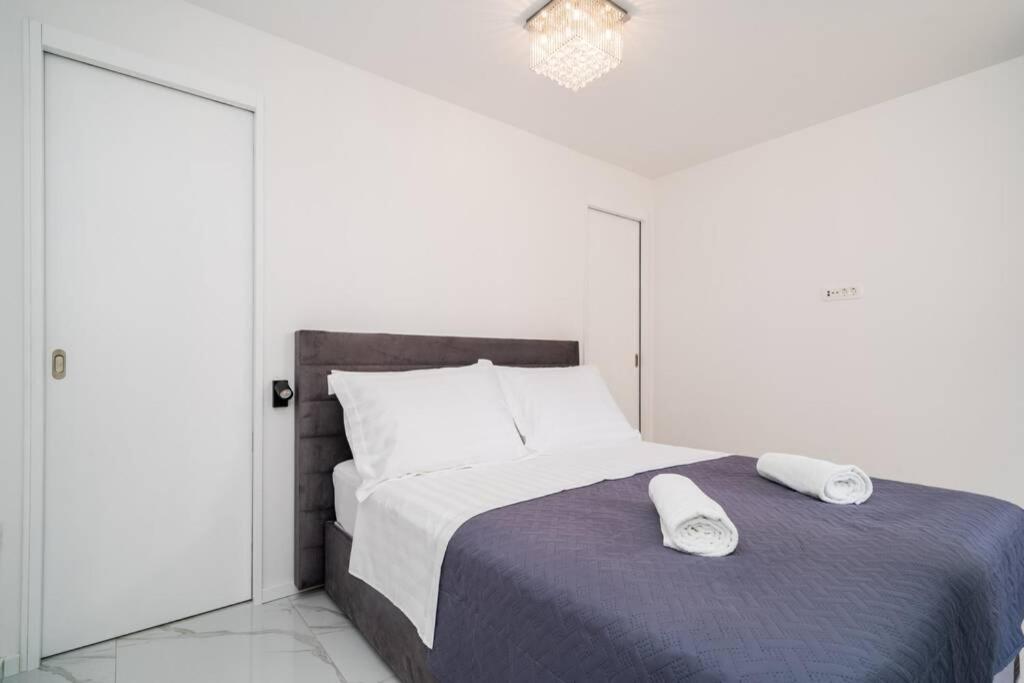 Luxury Downtown West Apartment Ragusa Esterno foto